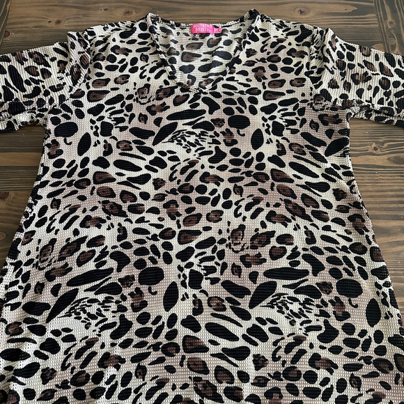 Women's Southern Breeze 2XL Beige Black Leopard Textured V-Neck Beach Cover Up - Picture 3 of 7